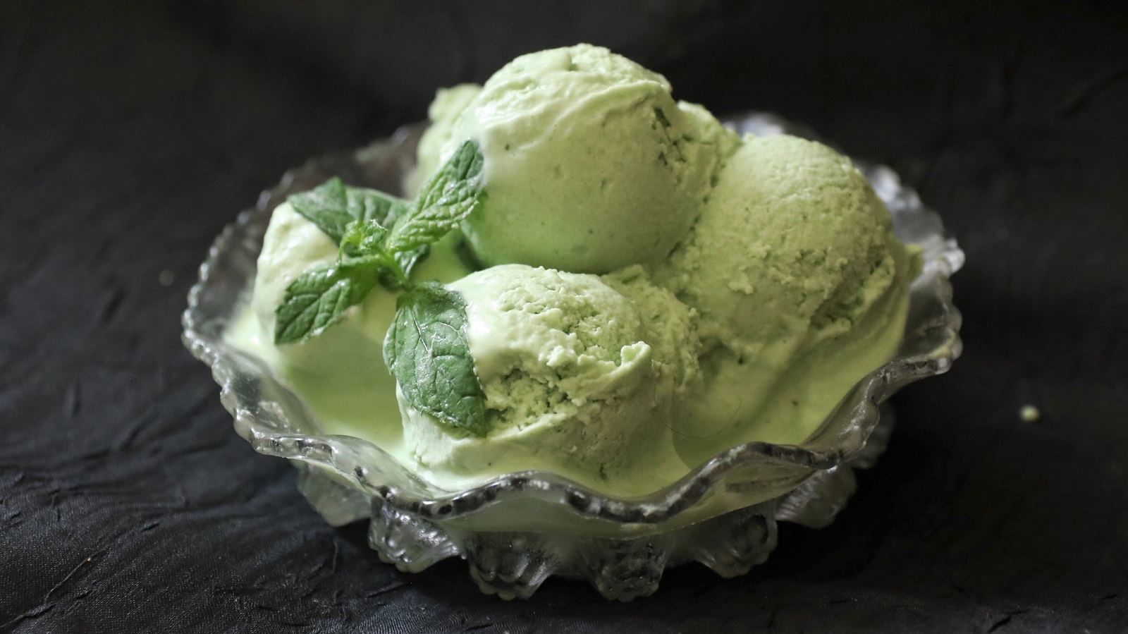 Dairy Free Mint Ice Cream (No Machine) Keto Meals and Recipes